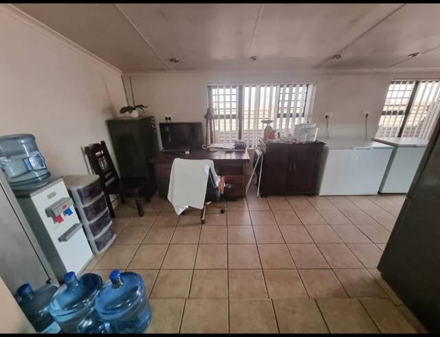 3 BEDROOM HOUSE FOR SALE IN FLORENTIA